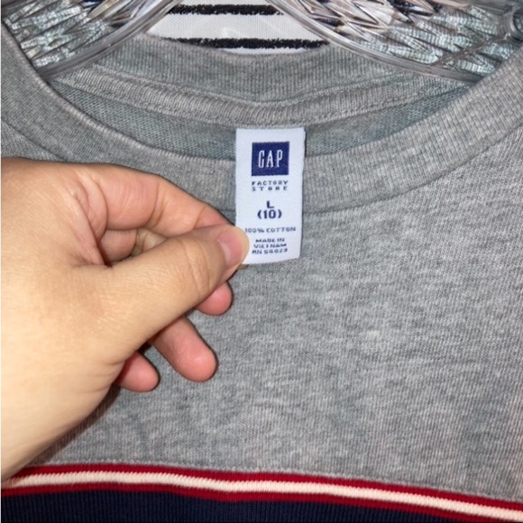 Gap Kids Boy's Sweater | Crew Neck | Gray | Size Large (10) - Picture 5 of 5